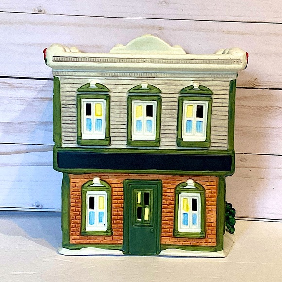 COCA COLA - Town Barber Shop - Town Square Collection - Picture 4 of 11